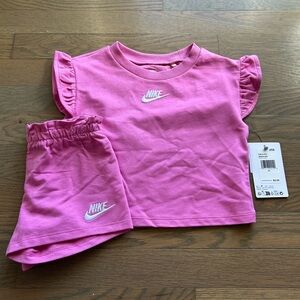 NWT Nike Toddler Set size 3T